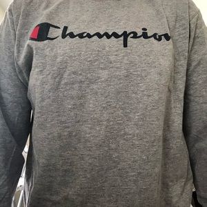 Champion basic grey long sleeve shirt!